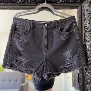 AMERICAN EAGLE | BLACK MOM SHORTS | SIZE 12